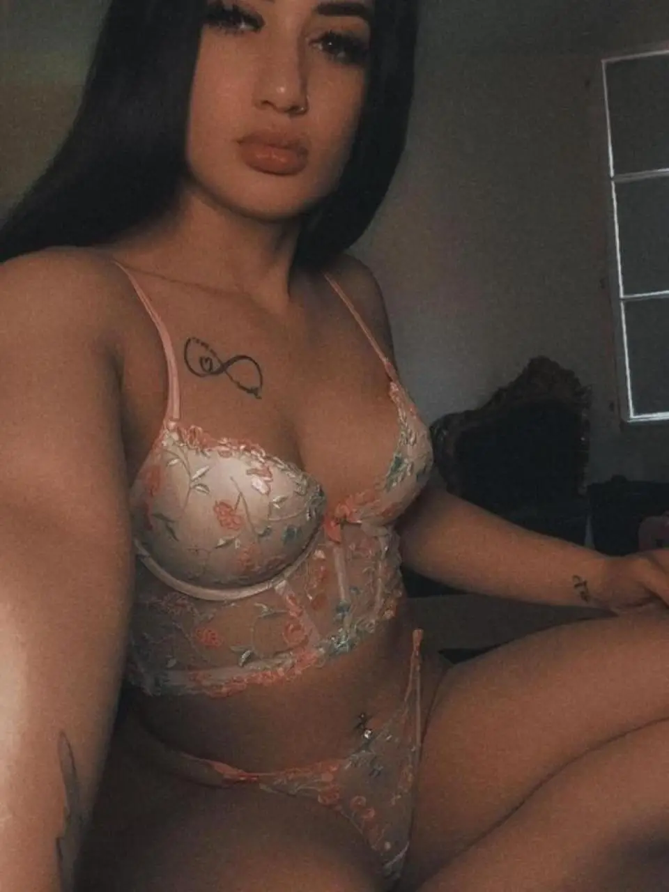 Giulia | 26 | Escort | Martigny, Valais, CH - 2/1