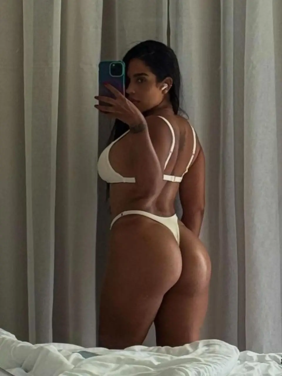 Vicky | 27 | Escort | Genève, Geneve, CH - 2/1